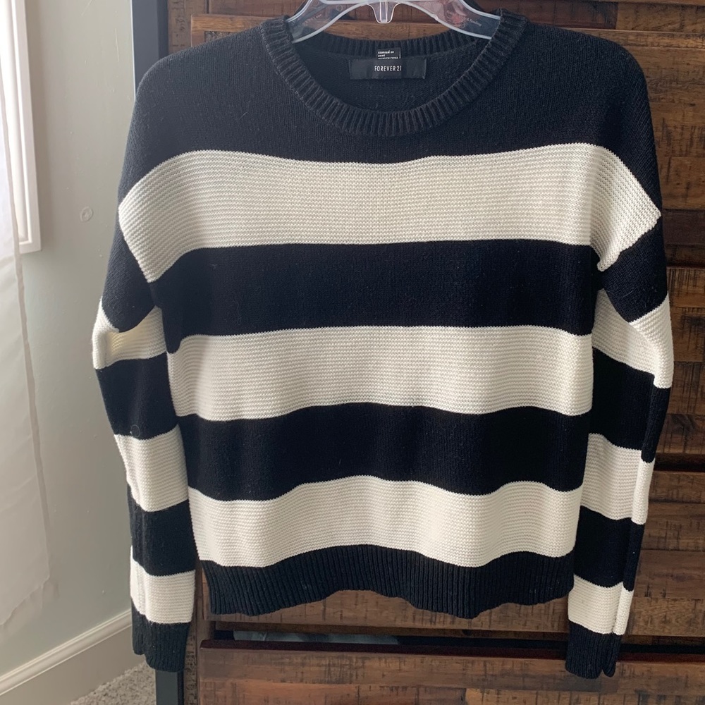Forever 21 Black and White Striped Sweater